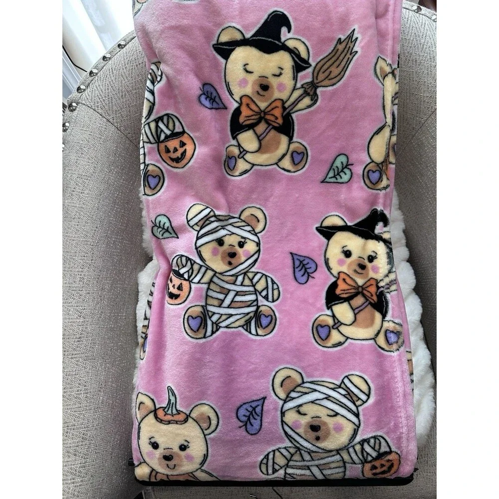 Betsy Johnson Pink Halloween Bears Ultra Plush Throw Blanket  50 x 70 In￼